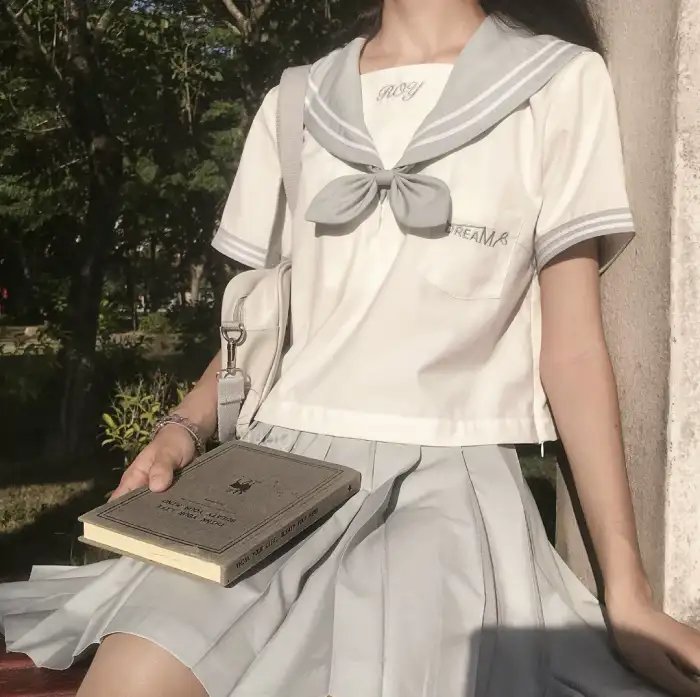 东春 海报